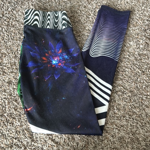 S/M leggings - Picture 6 of 7